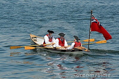 period-actors-rowboat-colonial-times-14375884.jpg