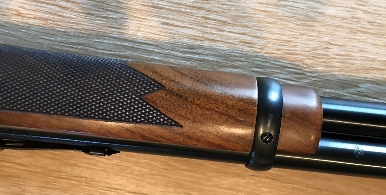 Winchester 94AE (1).jpg