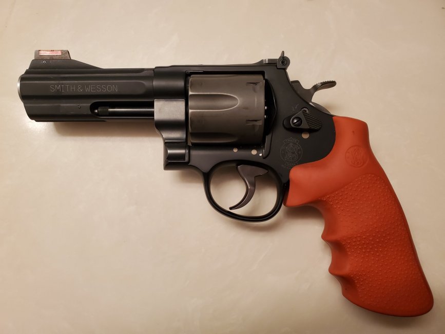 S&W Model 329PD .44 Magnum LS.jpg