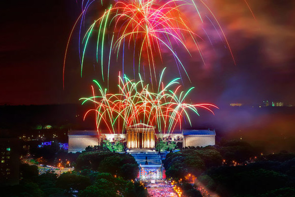 4th-of-jiy-fireworks-art-museum-philadelphia-600.jpg
