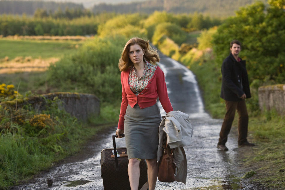 amy_adams_and_matthew_goode_in_leap_year.jpg