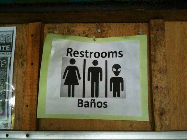 bizarre-signs-restroom-sign-aliens.jpg