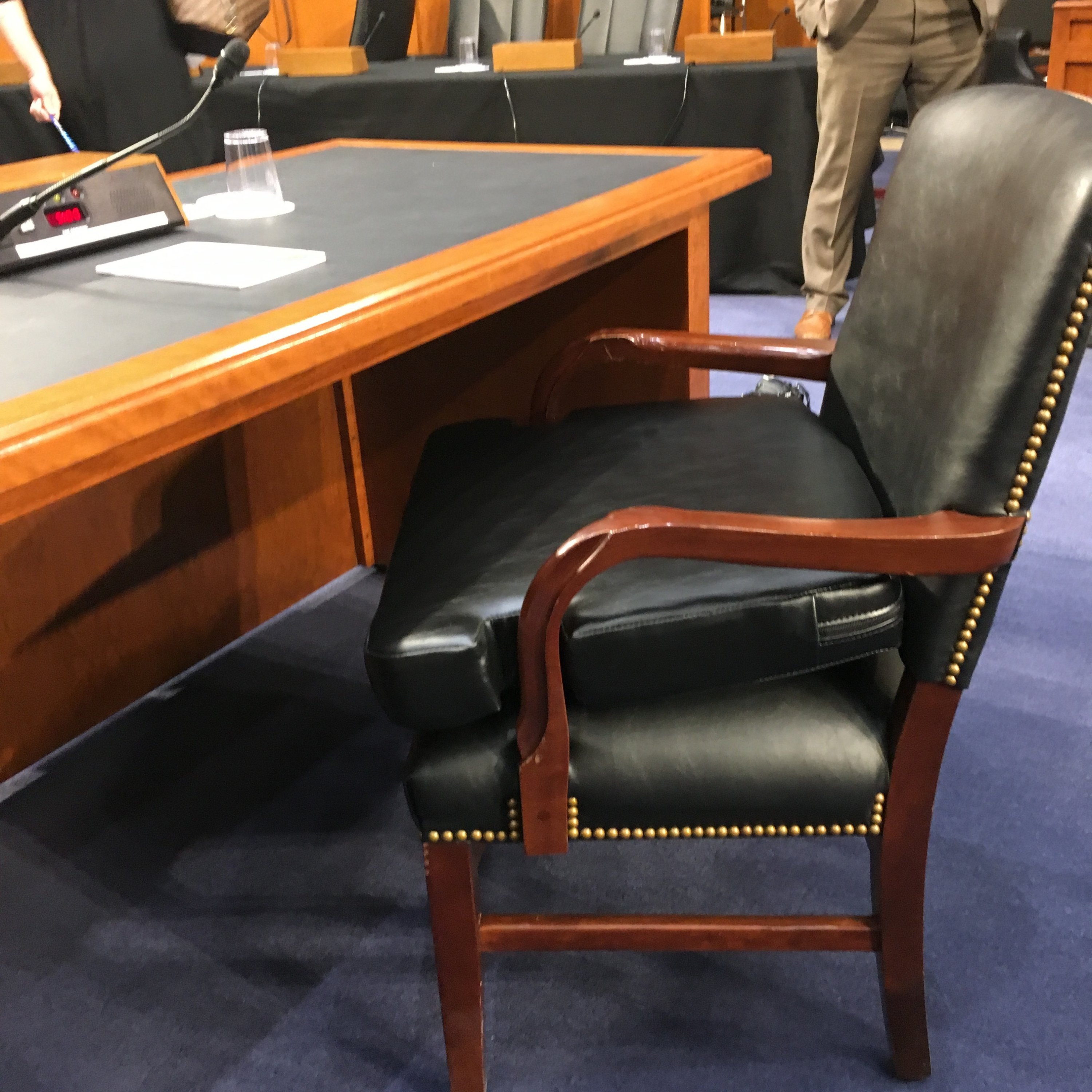 mark-zuckerberg-chair-senate.jpg
